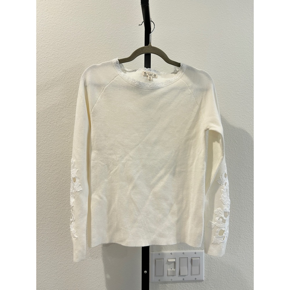 New Easel Cream Lace Trim Long Sleeve Knit Top Floral Cutout Sleeve, Size Small